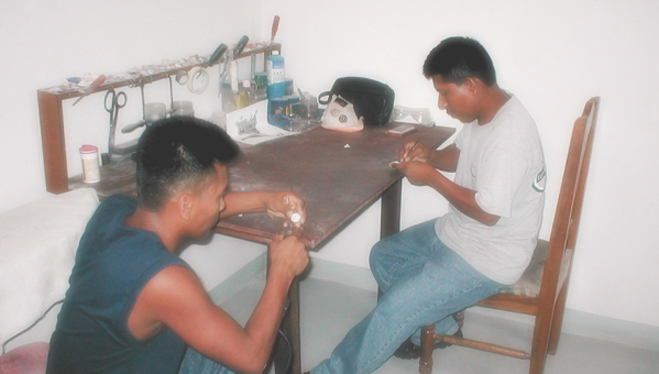 Shell Cameo Craftsmen