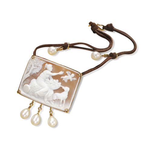 Cameo Pink Gold Pendant
