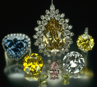 Акция на Алмазный Рунный Блок Smithsonian-gems-jewelry-cropped-2